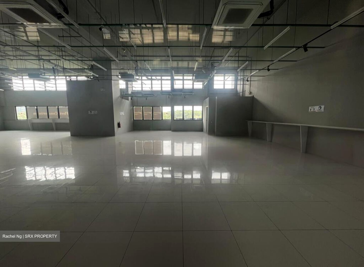 Carros Centre (D25), Factory #451892891